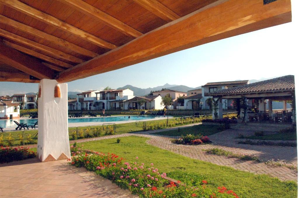 Le Tre Querce Aparthotel San Teodoro  Exterior photo