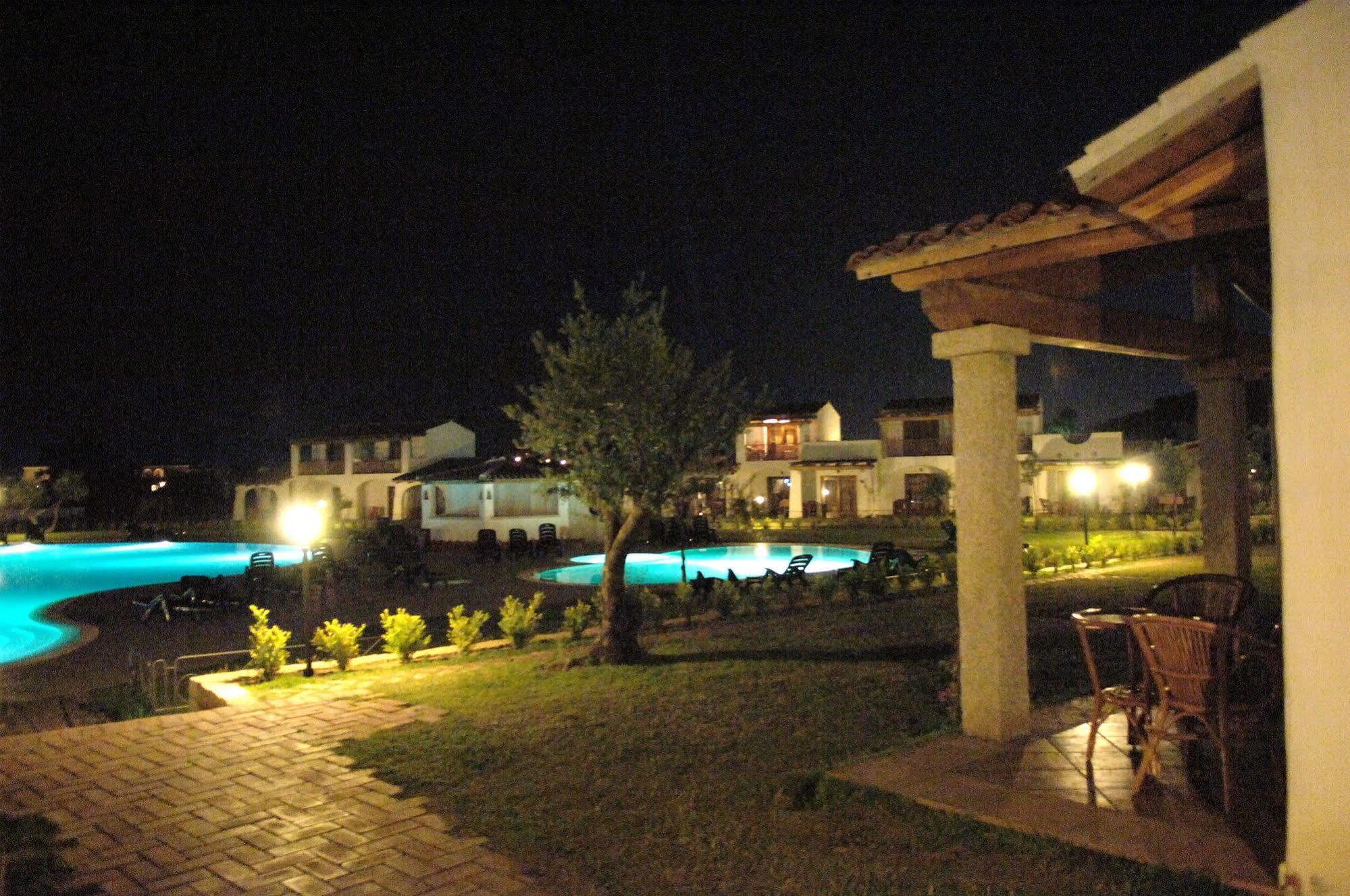 Le Tre Querce Aparthotel San Teodoro  Exterior photo