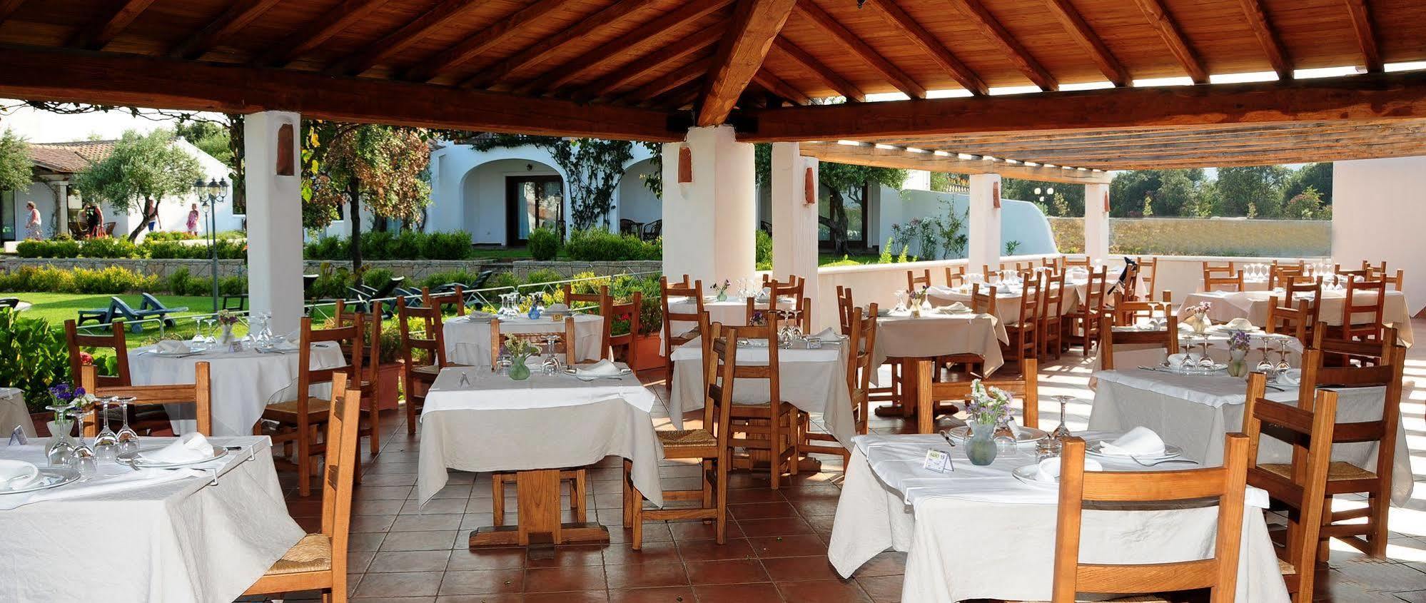 Le Tre Querce Aparthotel San Teodoro  Exterior photo